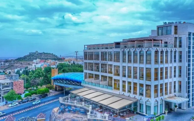 Sarwat Park Hotel