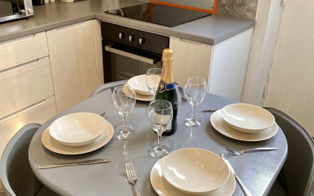 Beulah House & Apartment Family Beach Retreat