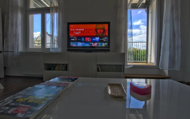 Spacious Apartment in Center with Terrace