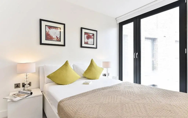 London Bridge Apartment