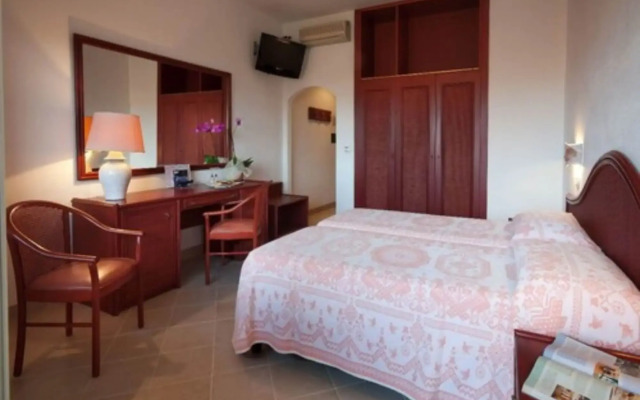 Gabbiano Azzurro Hotel & Suites