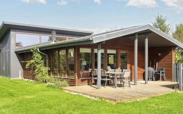 6 Person Holiday Home in Bjert-by Traum