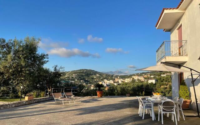 LOREN HOUSE, relaxing location with seaview