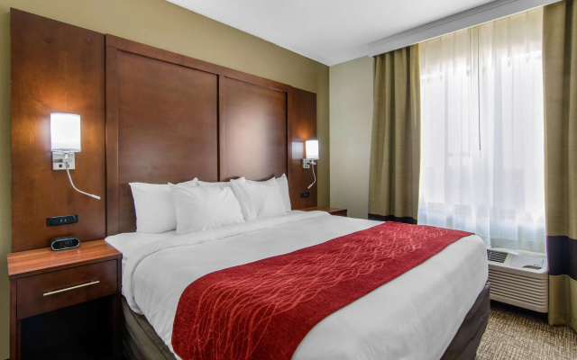 Comfort Inn & Suites Shawnee - Kansas City