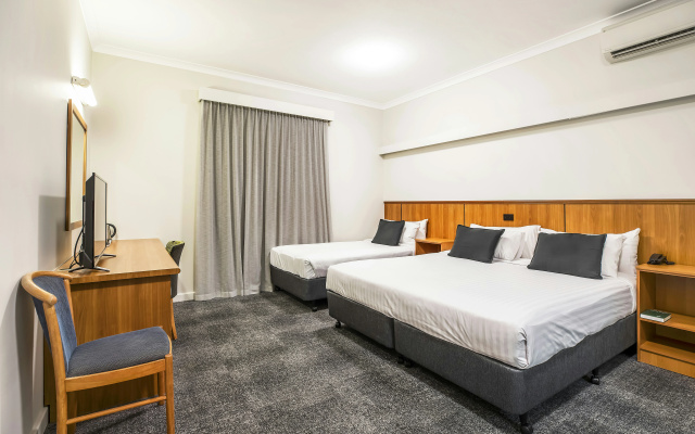 Metro Hotel Perth City