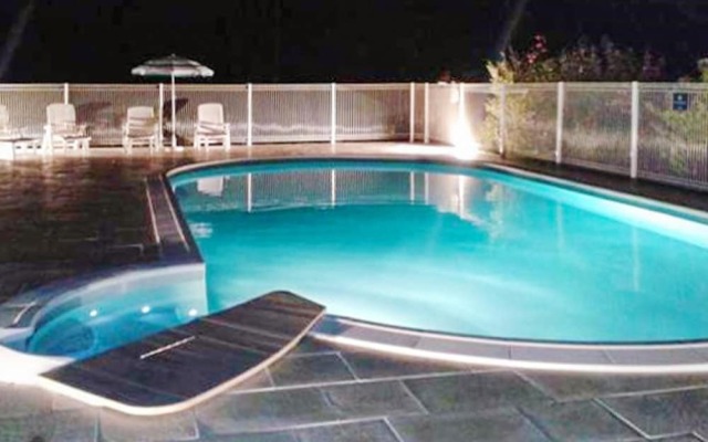 House With 2 Bedrooms in Saint-saud-lacoussière, With Wonderful Lake V