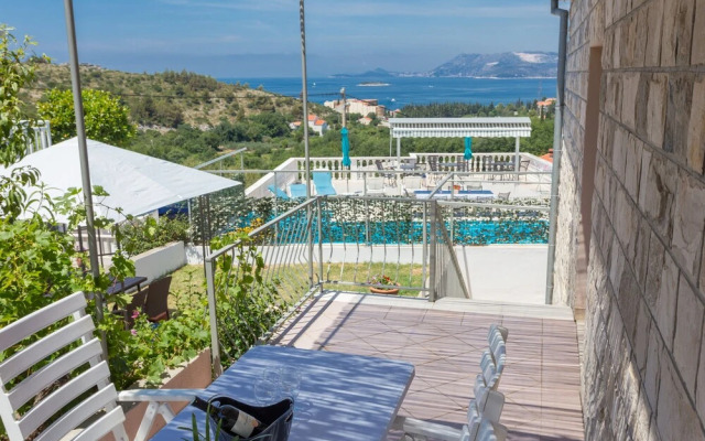 Holiday Home Oleander Sea View