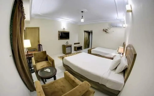 Hotel Al-Farooq