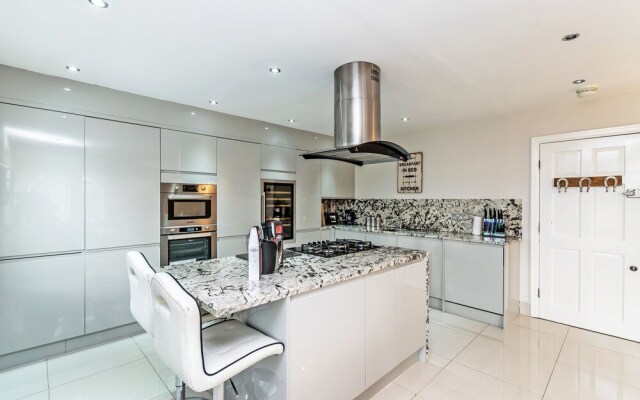 Unique Chester Racecourse Apartment