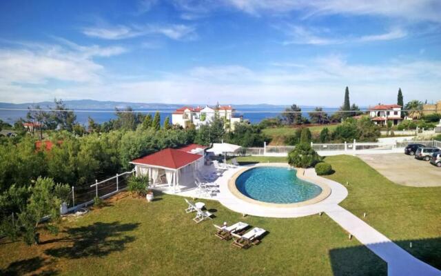 Family Maisonette with pool #3
