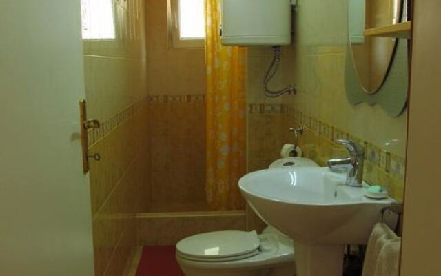 Bache Apartments