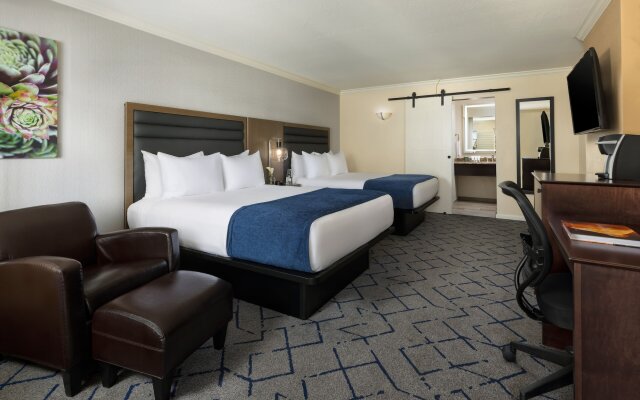Scottsdale Plaza Resort