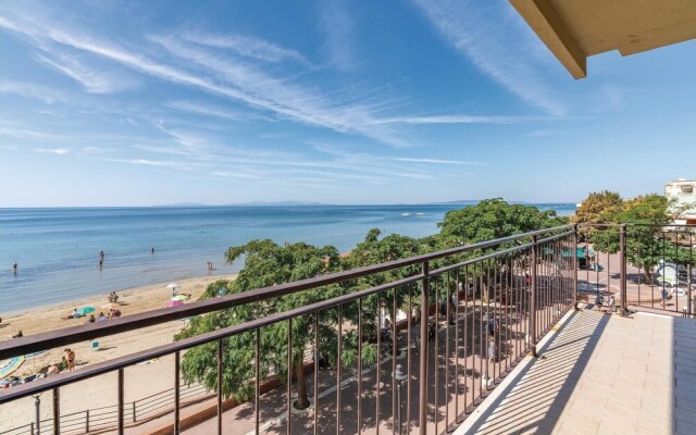 Nice Apartment in Follonica With 3 Bedrooms and Wifi
