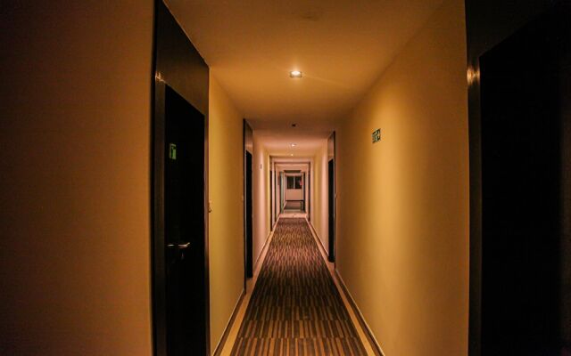 J Hotel