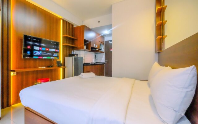 Restful And Minimalist Studio Transpark Cibubur Apartment