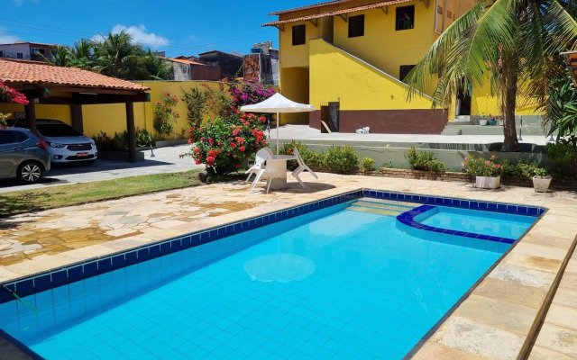 Apartamento 06 - na Praia do Futuro com piscina.