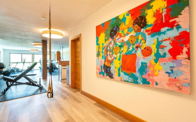 Attractive Flat With Beautiful Views