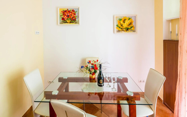 Arkhipenka Apartment