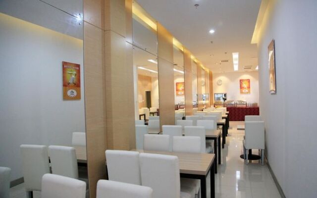 Super 8 Hotel (Beijing Qilizhuang)