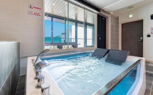 Geojedo Aquarius Dumo Spa Pension