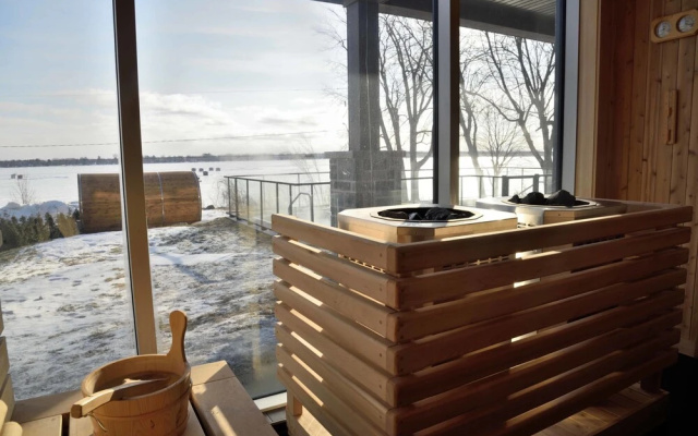 Hotel du Lac Champlain, an Ascend Collection Hotel