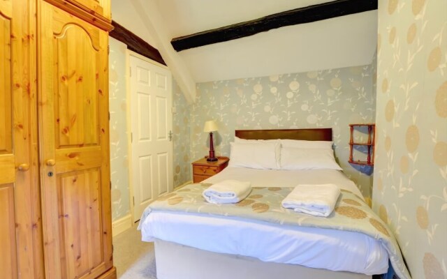 Pentre Farmhouse