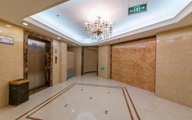 Shengfeng Business Hotel (Ruian Passenger Transport Center Store)