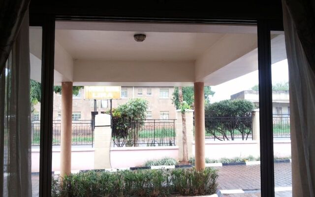 Lillian Towers Hotel