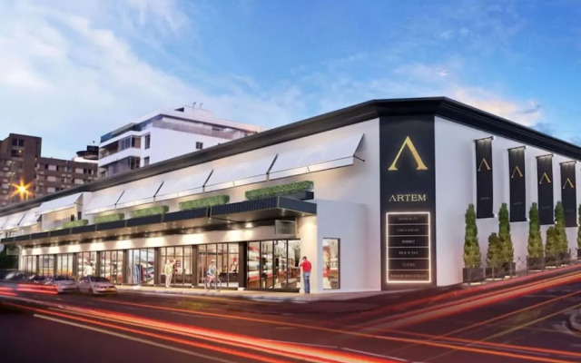 Sea-facing Apartment at Adelphi Galleria