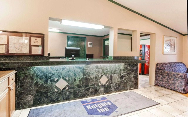 Knights Inn Farmington Hill