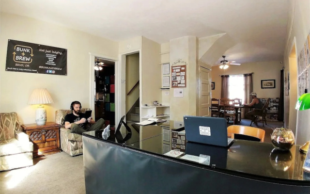 Bunk+Brew Historic Lucas House - Hostel