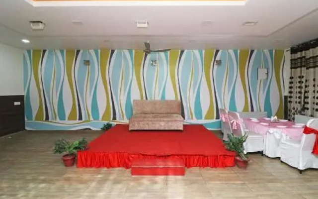 Hotel Parichay by OYO Rooms