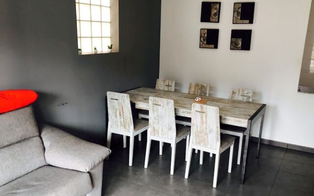 Comfortable Apartment With Washing Machine Near the Sea