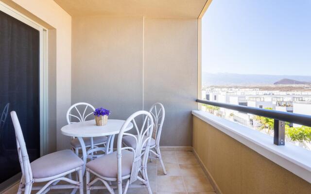 Home2Book Bright Penthouse Médano, Terrace & Pool
