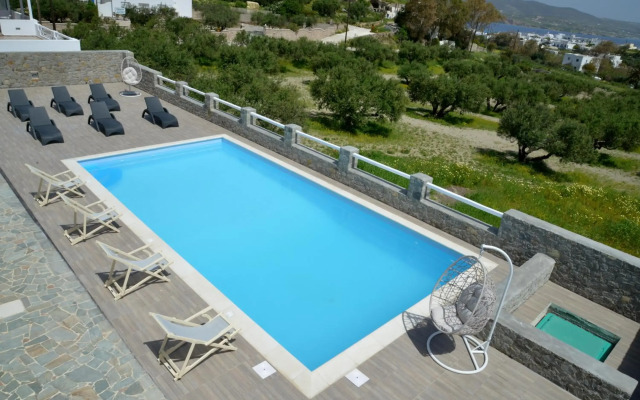 Hotel Glaronissia Rooms & Suites