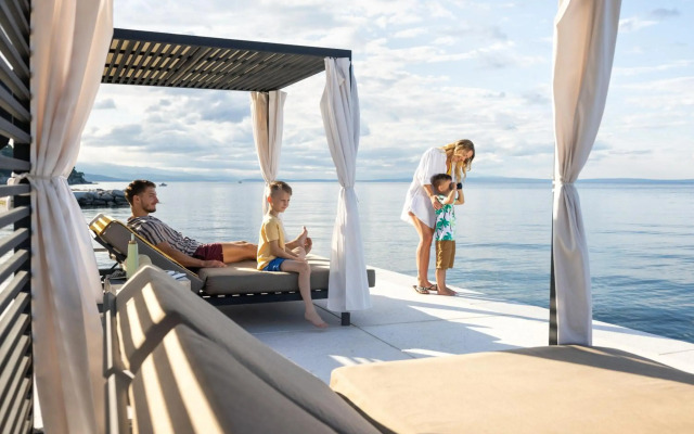 Hilton Rijeka Costabella Beach Resort & Spa