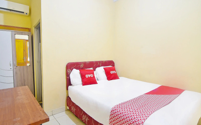 OYO 90463 A2b Guesthouse