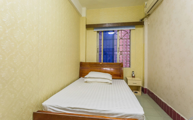 Fuhua Cards Hostel