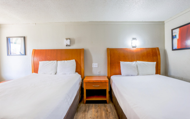 Cozy Garden Inn By OYO Hwy 40 Richmond