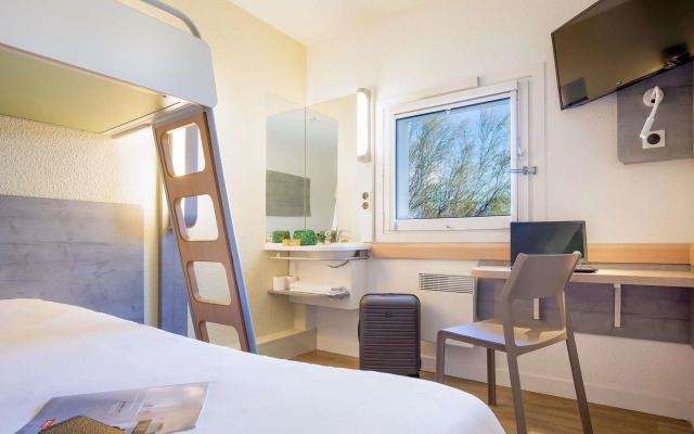ibis budget Frejus Capitou A8