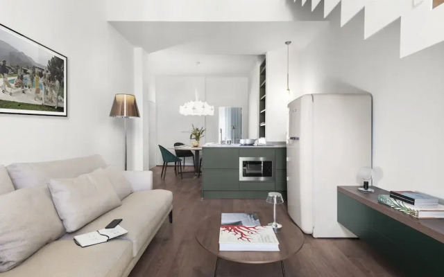 Cavour Deluxe by Mmega