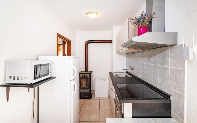 Nice Home in Rovanjska With 1 Bedrooms and Wifi