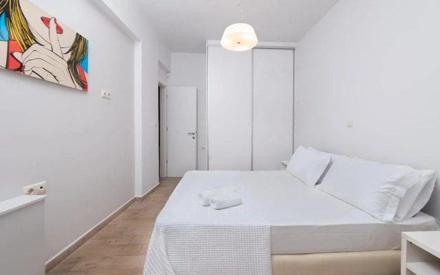 Ritas Modern In-City House