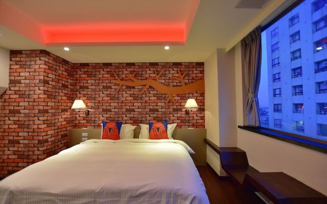 Ruocing Hot Spring Hotel