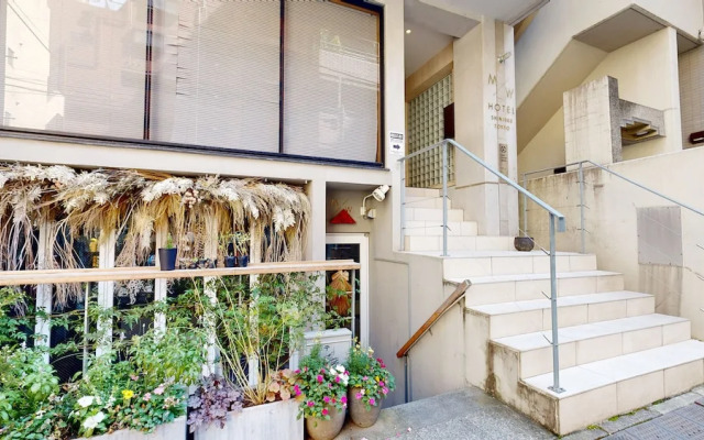 M/W Hotel