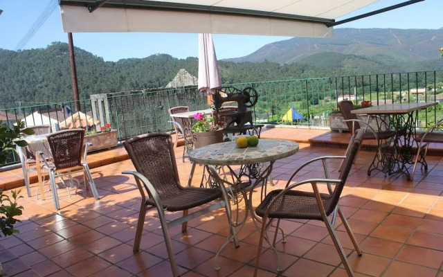 Casas Rurales A Chairiña Y A Revolta