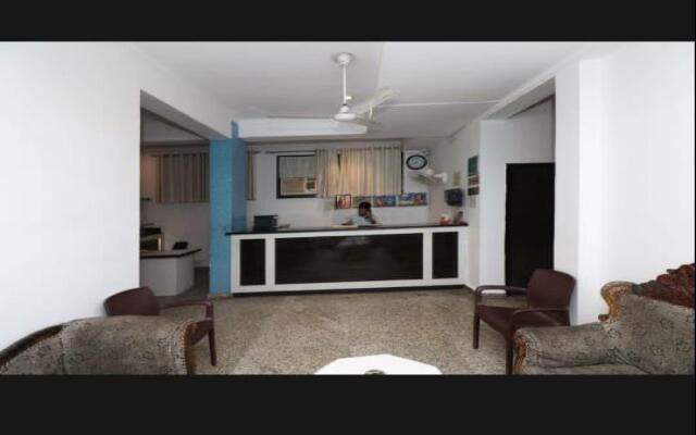OYO 82544 Hotel Rajni Guest House