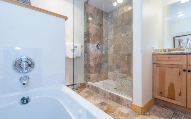 Bear Creek Lodge 403 4 Bedroom Condo by Alpine Lodging Telluride