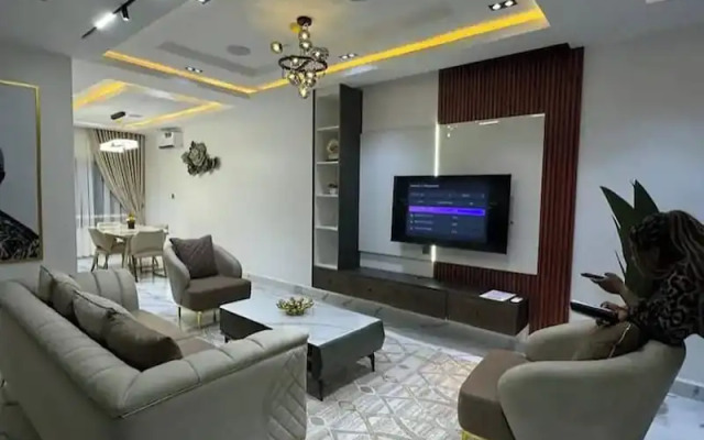 Winnie Host and Homes