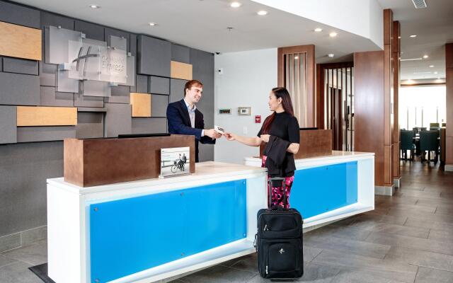 Holiday Inn Express & Suites West Edmonton - Mall Area by IHG